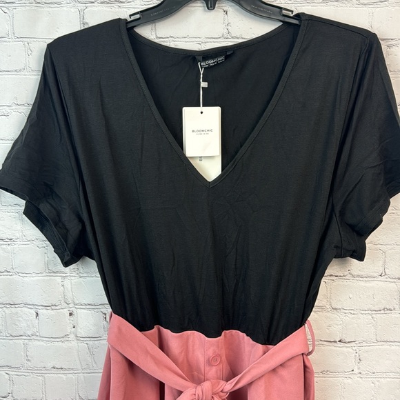 BloomChic Elegant Black & Pink Two Tone Belted Dress Plus Size 3X - Picture 4 of 6